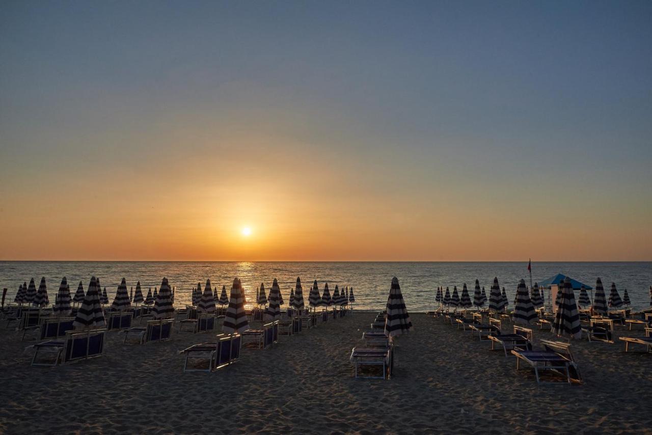 Nausicaa Village Сант'Андреа Апостоло дело Йонио Екстериор снимка